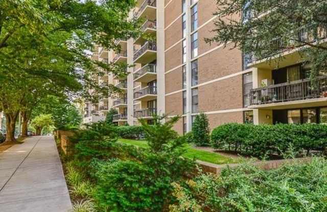 1016 S WAYNE ST #408