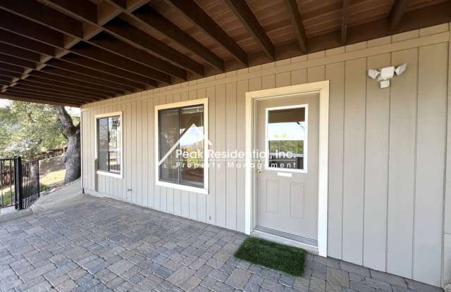 Photo of Wonderful El Dorado Studio!