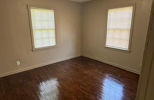 Photo of 3 Bedroom, 1 Bathroom Home for Rent