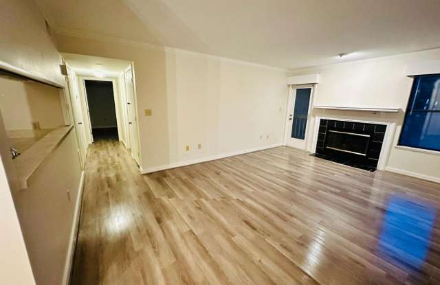 338 SOUTH PANTOPS DR