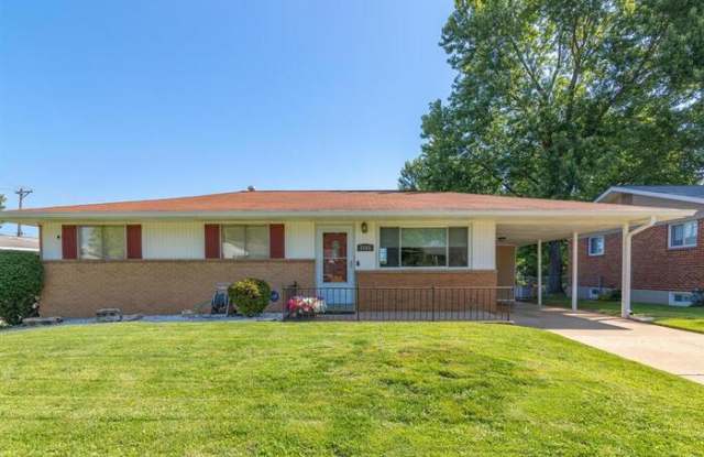 1545 Moellering Drive - 1545 Moellering Drive, Florissant, MO 63031