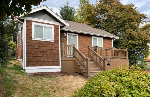 Photo of Charming and updated 2 bedroom, 1 bath bungalow in West Seattle