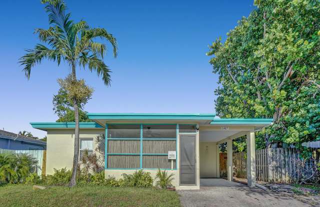 Photo of 1417 N Andrews Ave