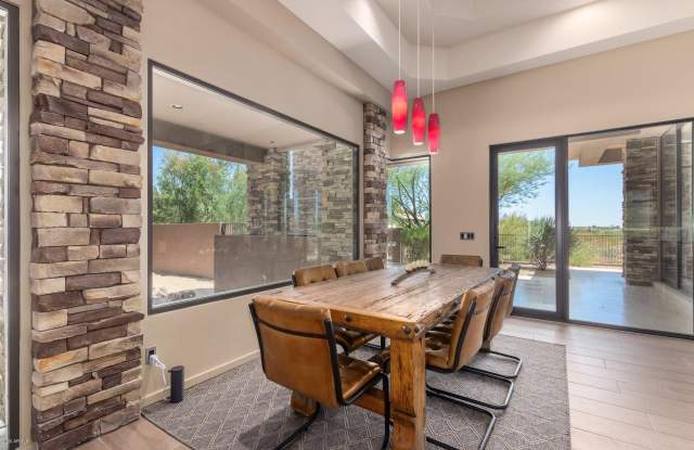 5365 E PRICKLEY PEAR Road