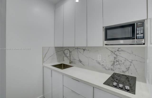 511 Southwest 15th Street