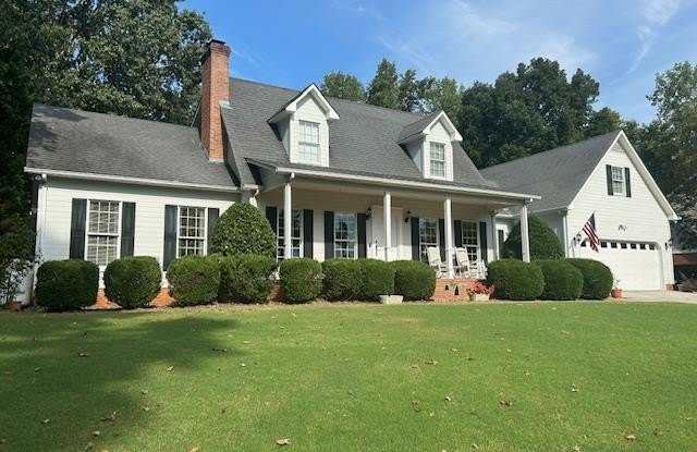2607 Foxmore Circle