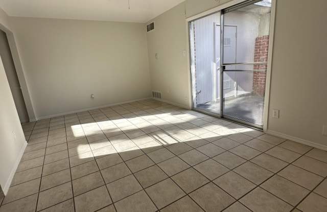 6713 Escondido unit: C