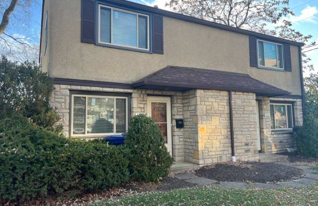 Photo of 2 Bedroom Townhome in Grandview!!