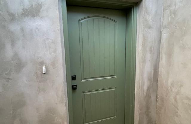 Italian Villages | 1-Bedroom, 1-Bath Basement (End Unit)