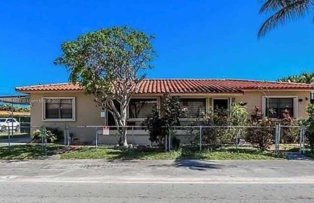 Photo of 1801 SW 25th Ave