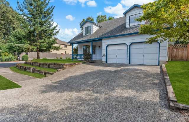 Renovated 4-bdrm, 2-bath Tualatin home—Corner lot, fenced yard,  prime location