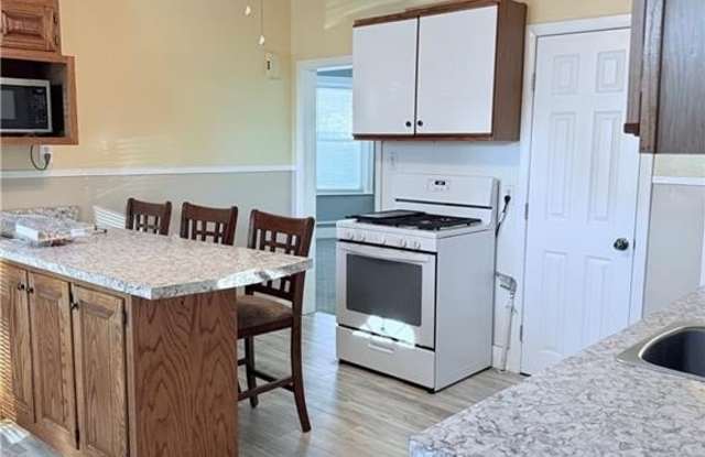 128 Vincent Avenue unit: 1