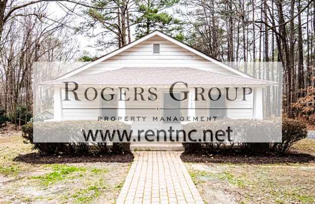 Homes for rent in Wake Forest NC - 1149 N. Main Street - Schedule Showing Online at www.rentnc.net photos photos