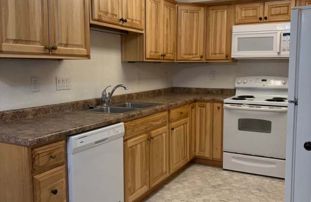 2 Bedroom 1 Bath Lower Level Unit in Village Seven