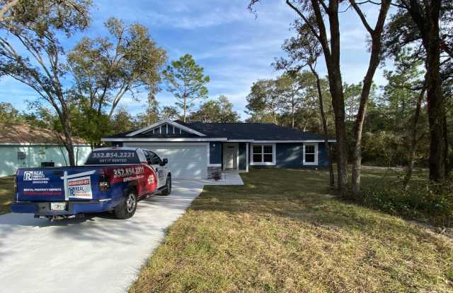 Custom Home - Desirable Citrus Springs Neighborhood 3/2/2 **Won't Last**
