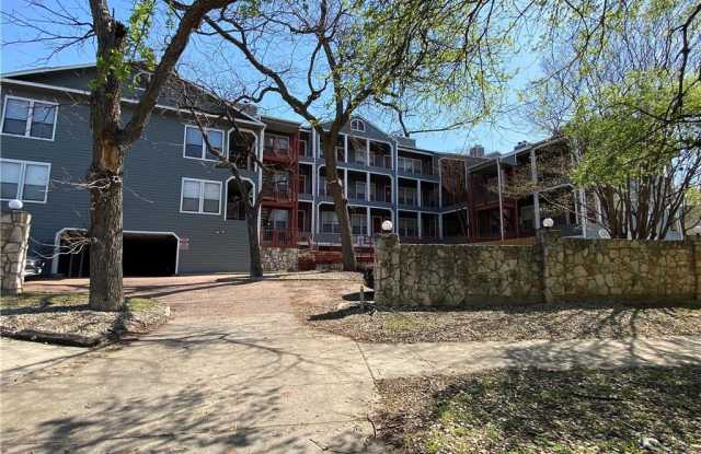 Photo of 2901 San Jacinto Blvd