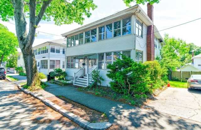 135 Safford St