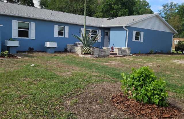 8198 Southeast 164th Place