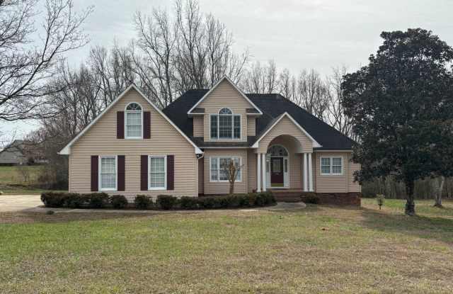 Beautiful 3 bedroom 2.5 bathroom house available. Lawn care included! - 115 Pilbury Drive, Cleveland County, NC 28152