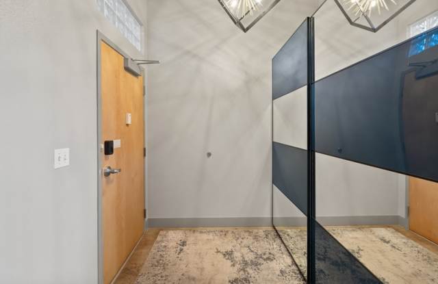 101 North Tejon Street - 280