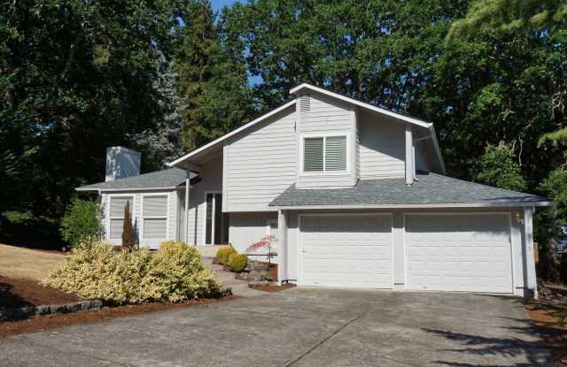 Beautiful Mt. Vista Home w/ Large Yard for Lease - 15115 NE 27th Ave - 15115 Northeast 27th Avenue, Mount Vista, WA 98686