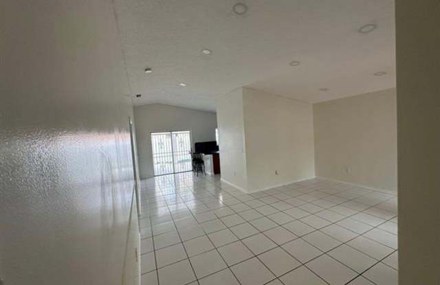 9316 NW 121st St # 51, Hialeah Gardens, FL 33018