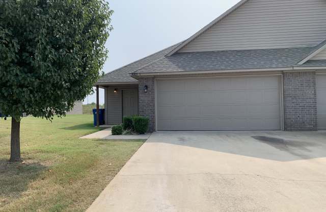 3003 SW Windrift Ave.Unit 1 - 3003 Southwest Windrift Avenue, Bentonville, AR 72713