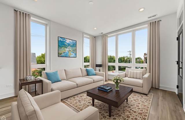 3902 S Lake Park Avenue