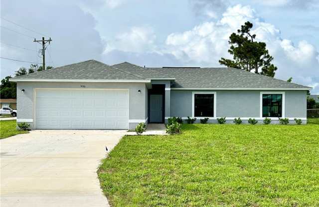313 SE 17th Place