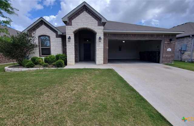 822 Wyndcrest Drive