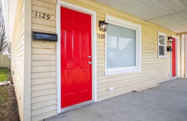 1129 S Sheffield Ave