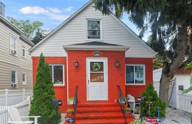 356 Sherman St