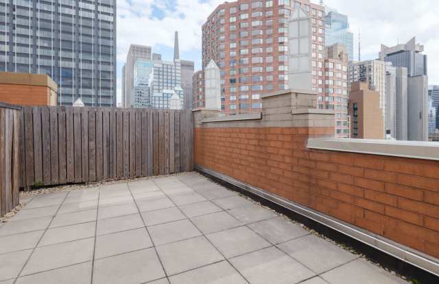 Longacre House Apartments