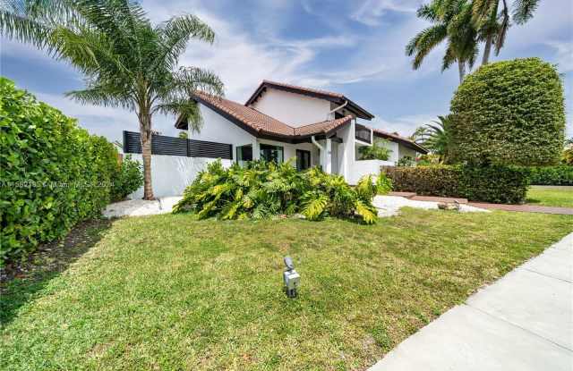 330 SW 133rd Pl