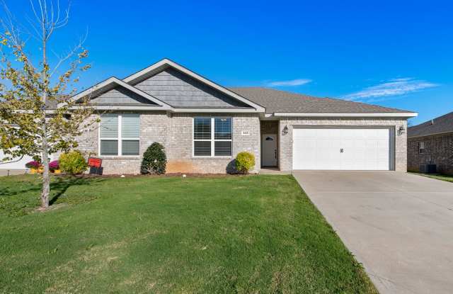 ***112 Alder Street***