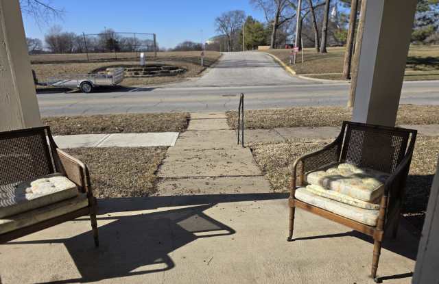 313 South Pleasant Street - 1