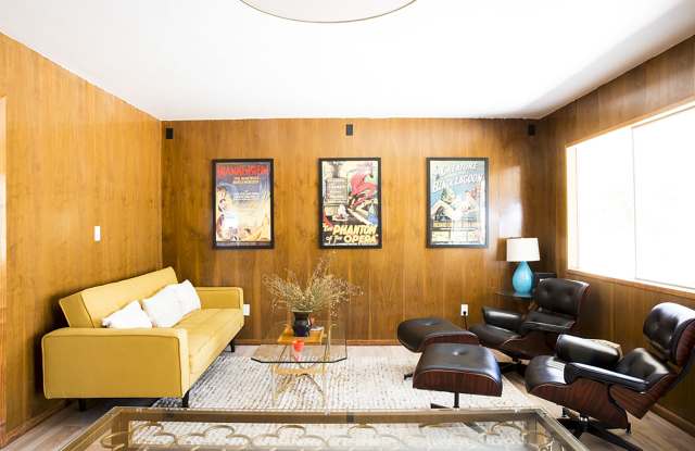 Photo of 56996 Crestview Dr