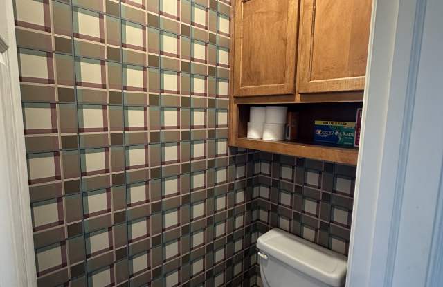 3712 West Hartford Street