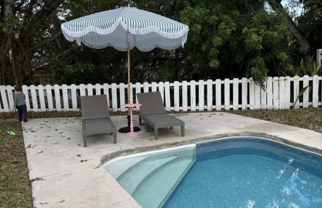 2057 NE Ridge Avenue