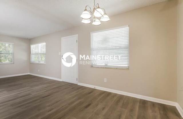 2605 East Ida Street