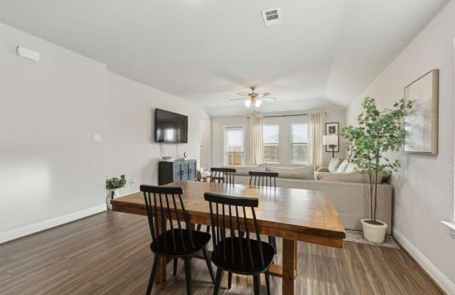 1424 Warringwood Drive