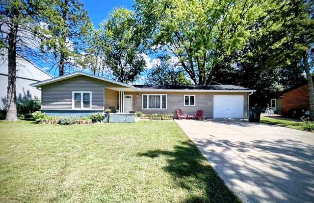 Photo of 806 South Walnut Street