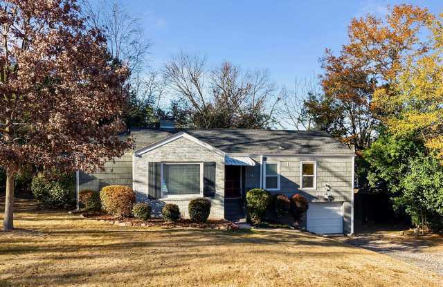 Cute 3 bedroom, 1 bath house in Homewood!