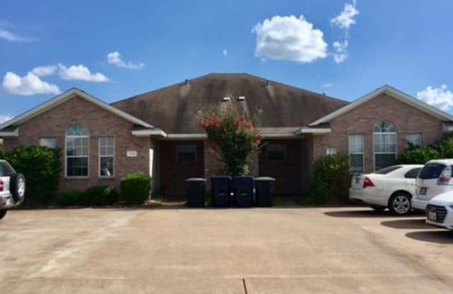 2312 Axis Ct - 2312 Axis Court, College Station, TX 77845