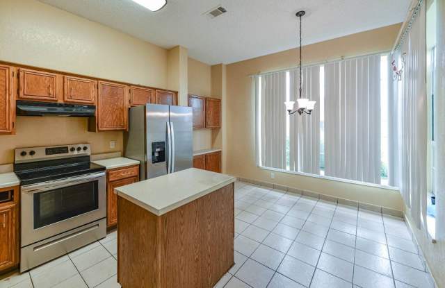 2308 Woodlands Dr