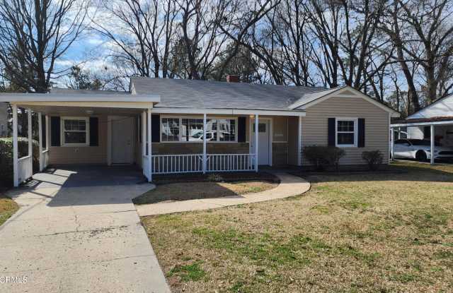 2117 S Village Drive - 2117 South Village Drive, Greenville, NC 27834