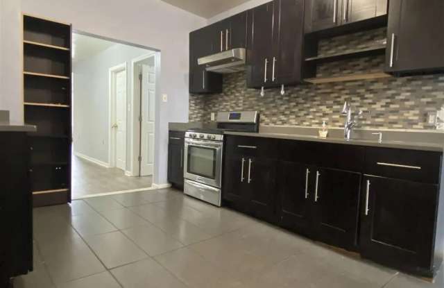 222 DANFORTH AVE