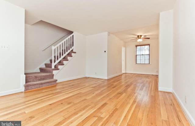 2907 S BUCHANAN STREET