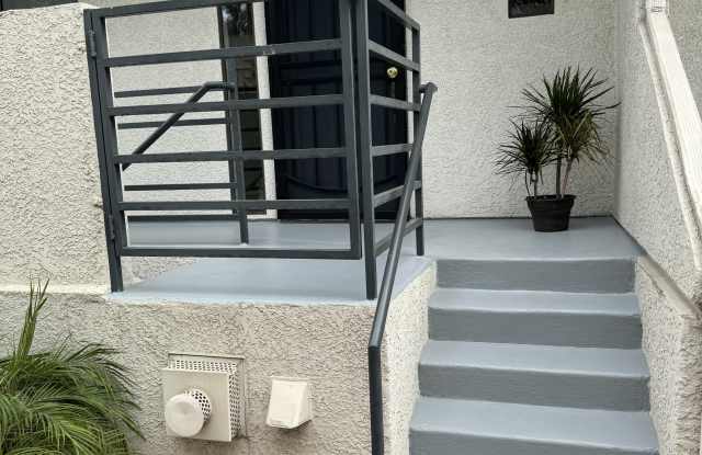 1749 12th Street - 1Unit B