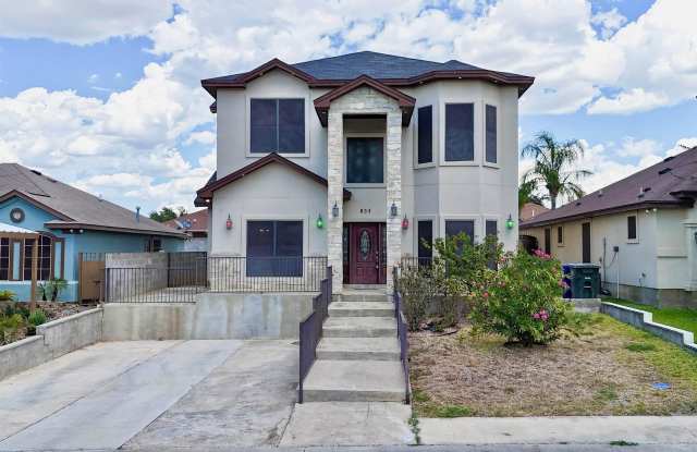 Photo of 833 George Read Dr